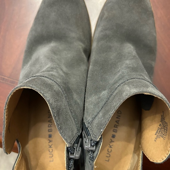 Lucky Brand Women's Green Gray Leather Ankle Booties 8.5 excellent condition - Picture 3 of 6